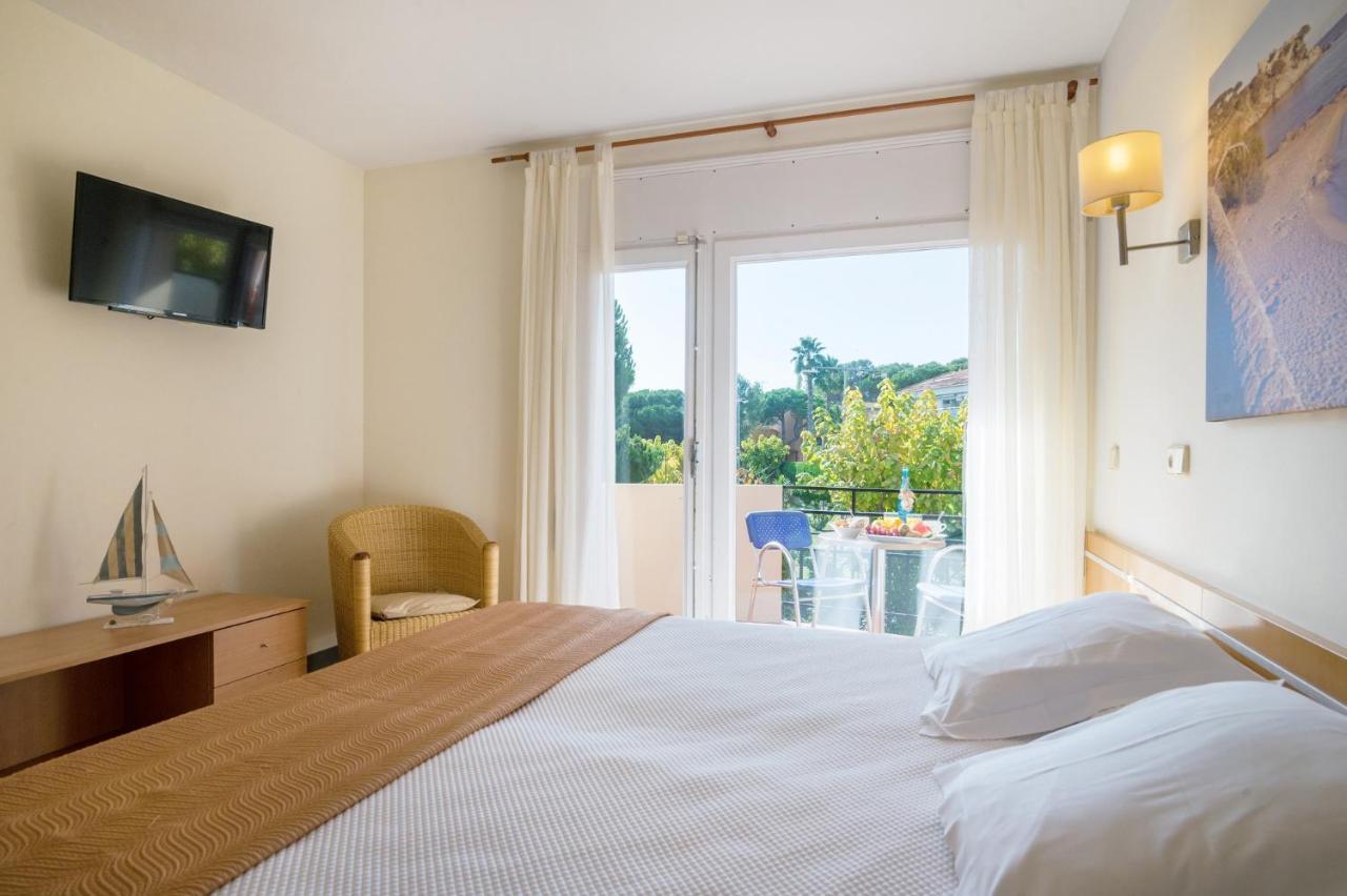 Hotel Ancora Паламос Екстериор снимка