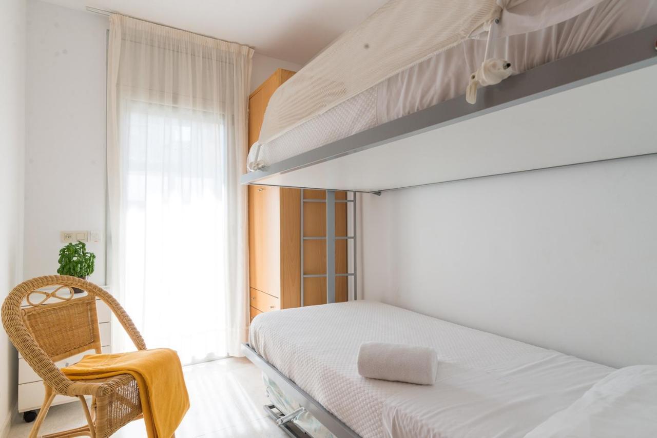 Hotel Ancora Паламос Екстериор снимка