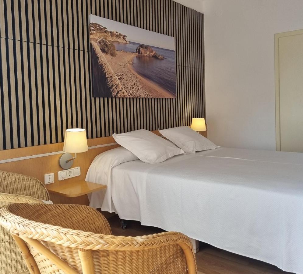 Hotel Ancora Паламос Екстериор снимка
