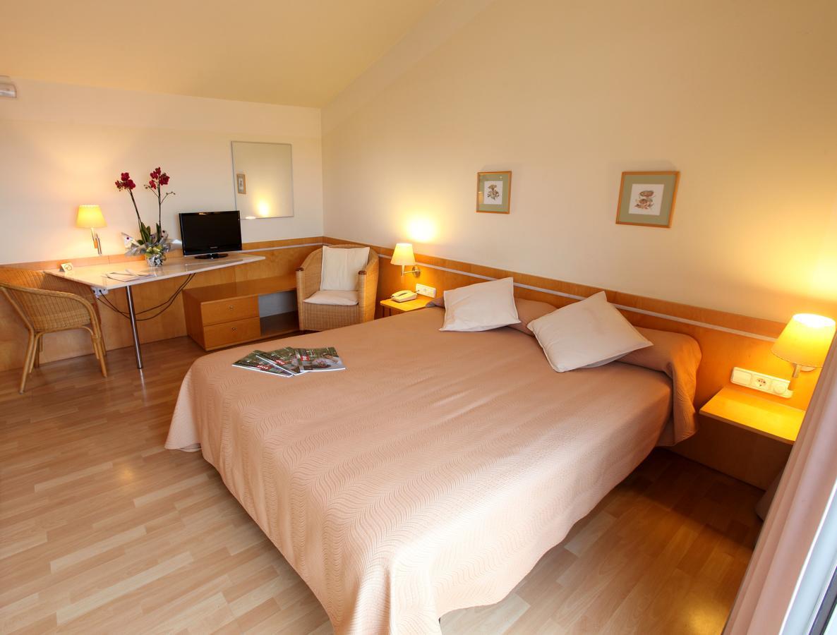 Hotel Ancora Паламос Екстериор снимка