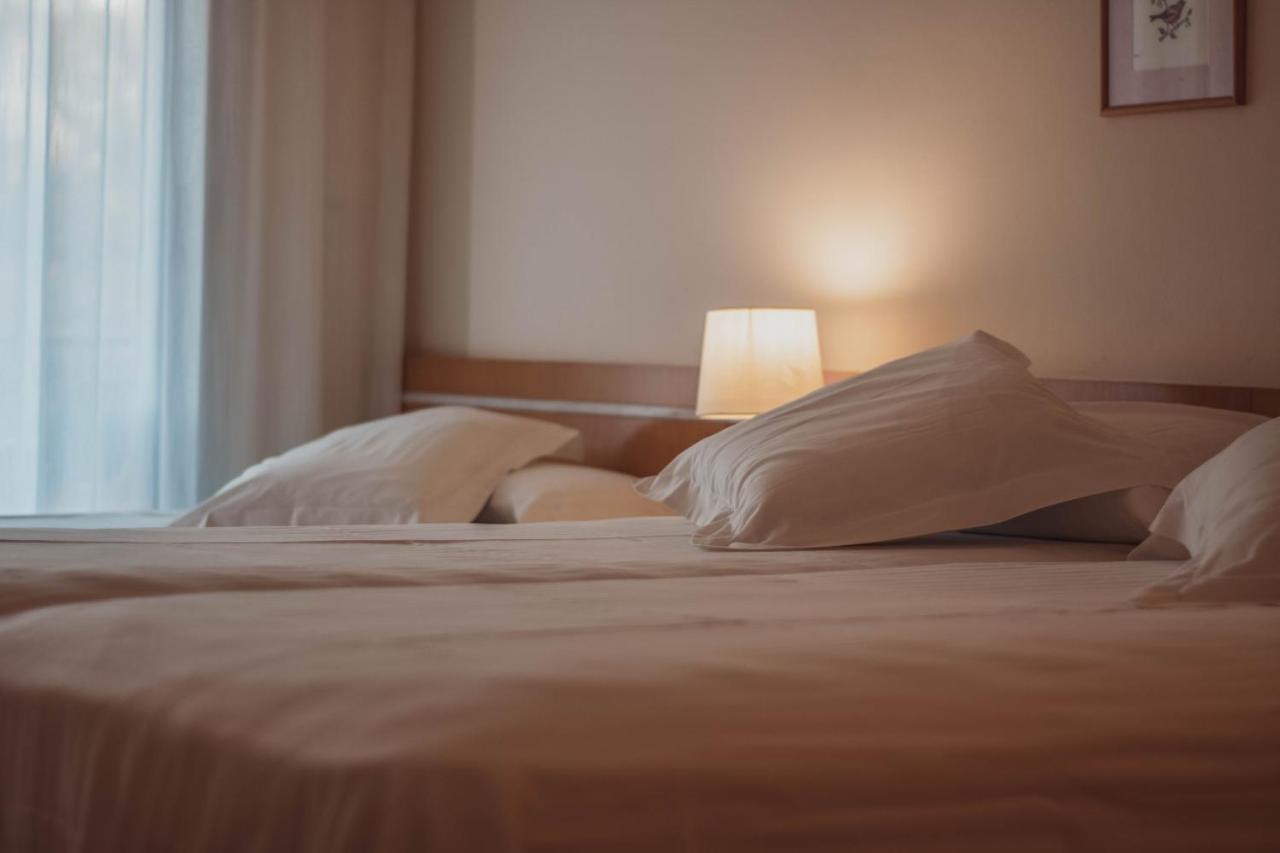 Hotel Ancora Паламос Екстериор снимка